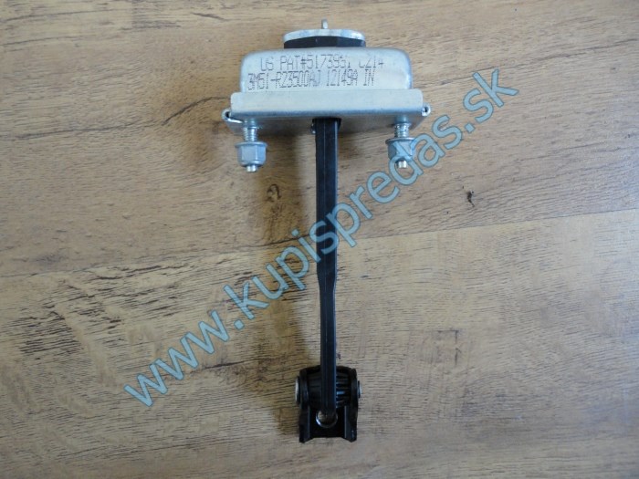 Obmedzovač predných dverí Ford Kuga MK1  